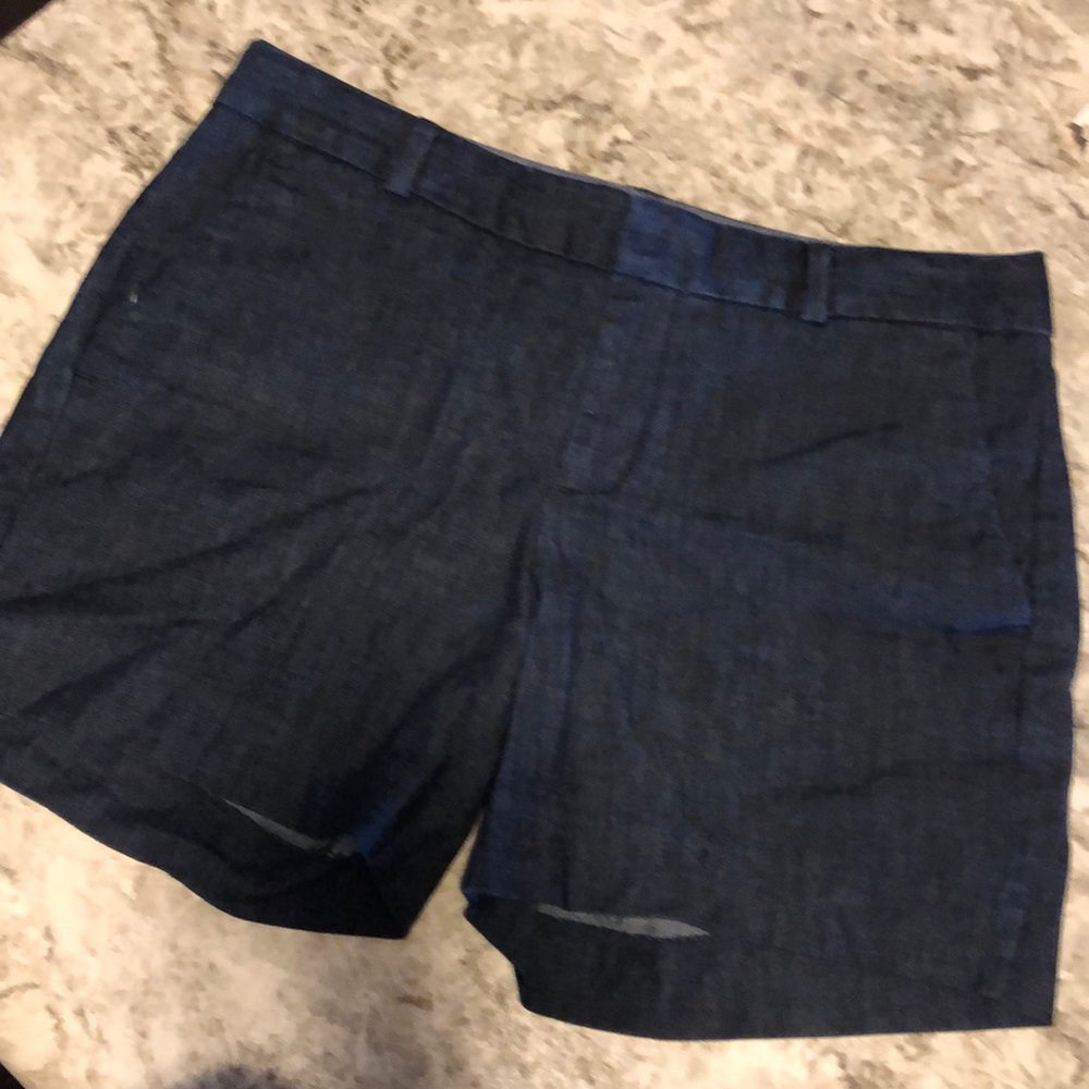 Banana Republic Factory Hampton shorts size  2